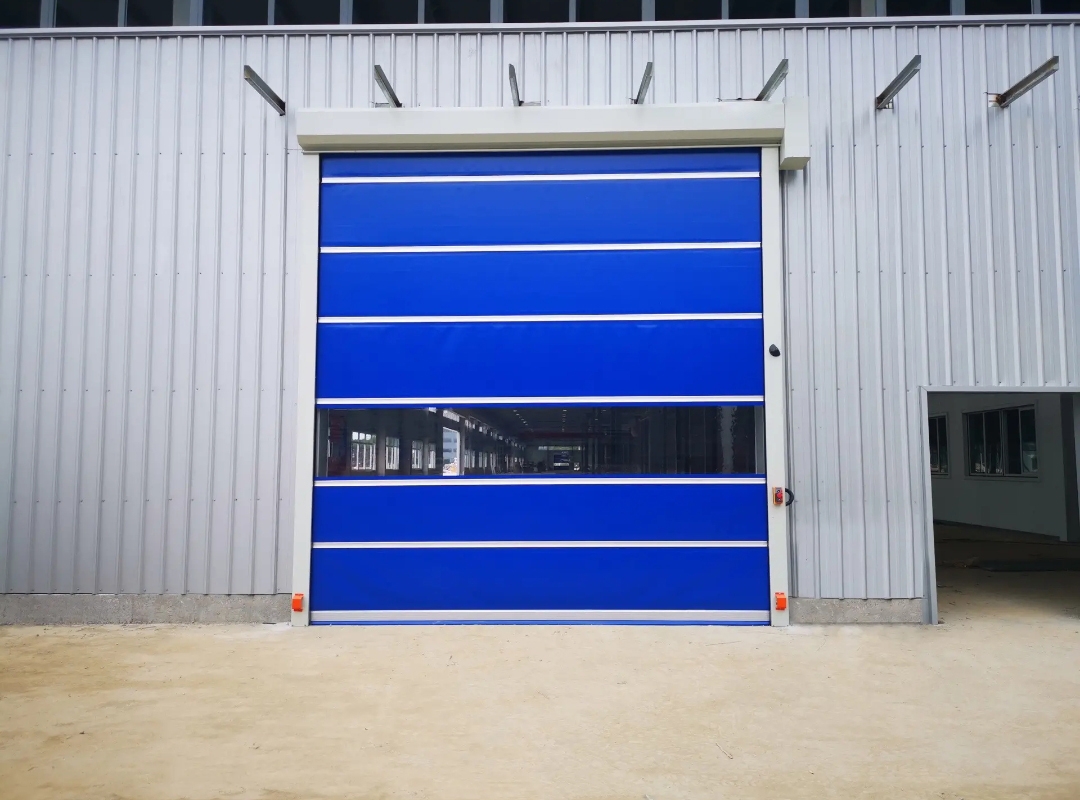 工廠提升門同側可以安裝快速卷簾門嗎？插圖1